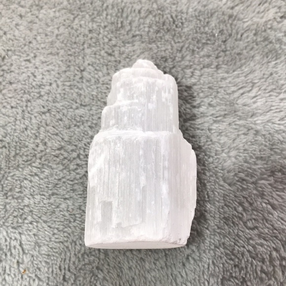 Aviva Stanoff Carved Gift Box of Sage and Crystals New - Picture 2 of 9